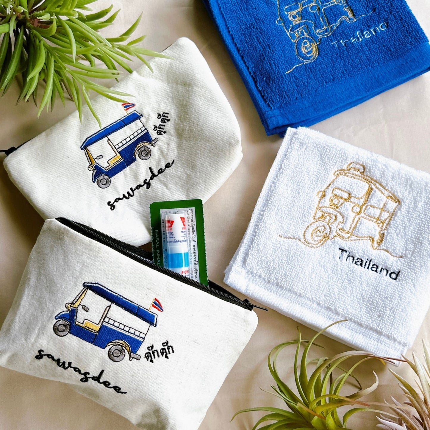 Get ready soon small pouch Tuk tuk