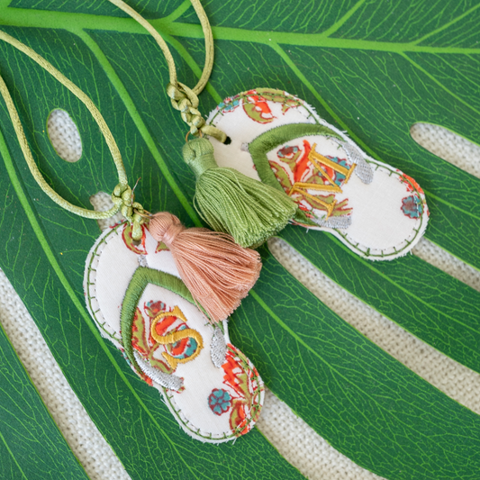 Slipper key felt chain
