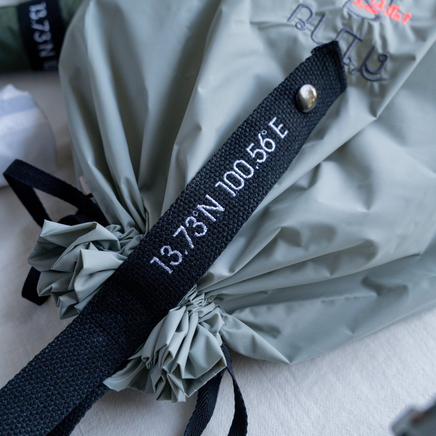 Sabai drawstring bag