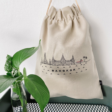 Load image into Gallery viewer, Linen Bangkok Straw Bag
